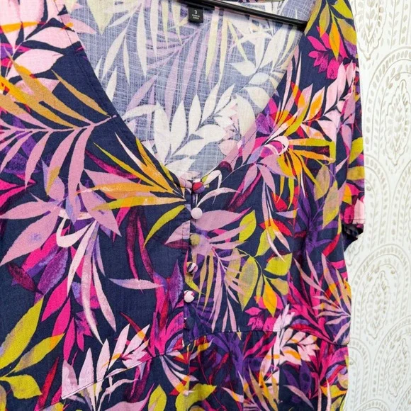 Torrid Babydoll Top Women 3 Multicolor Tropical Palm Leaf Tiered V-Neck Blouse - Picture 5 of 8